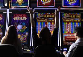rwin com slot online